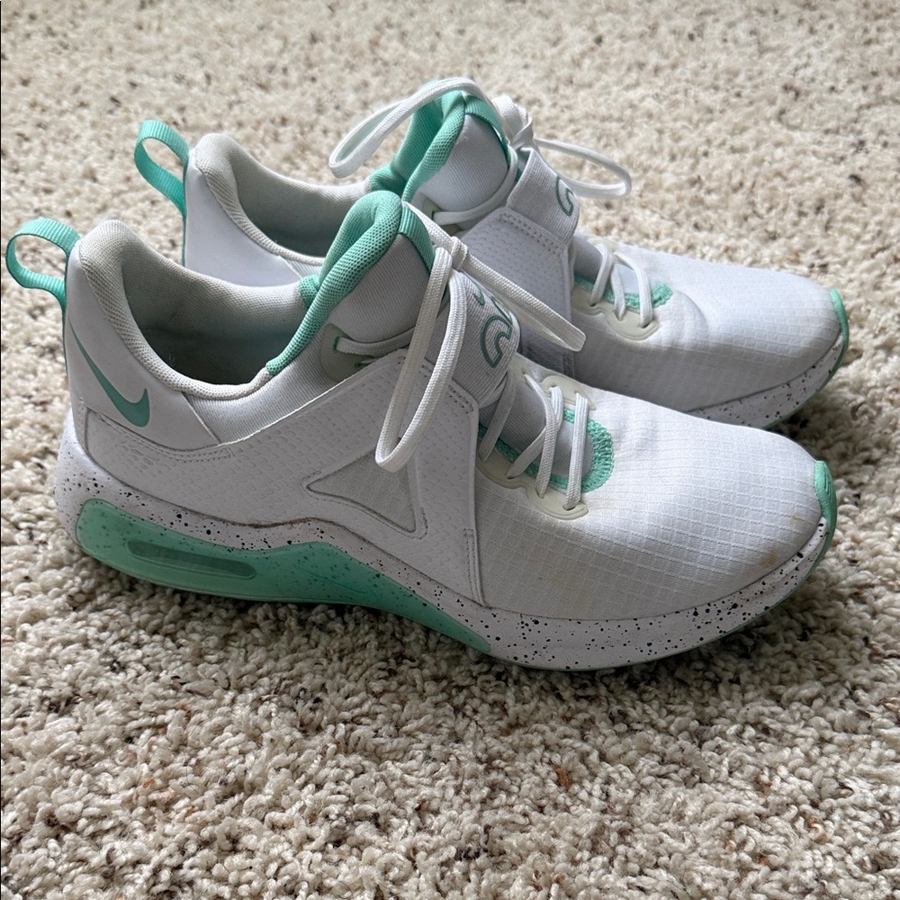 Nike Women's White and Mint Athletic Shoes